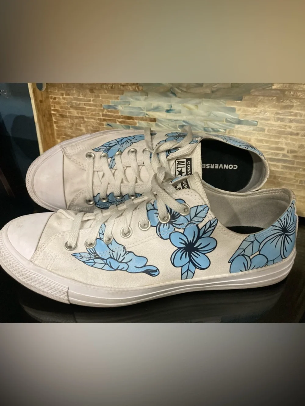 Converse White Canvas Sneaker with Blue Floral Print CUSTOM low top - Picture 2 of 6
